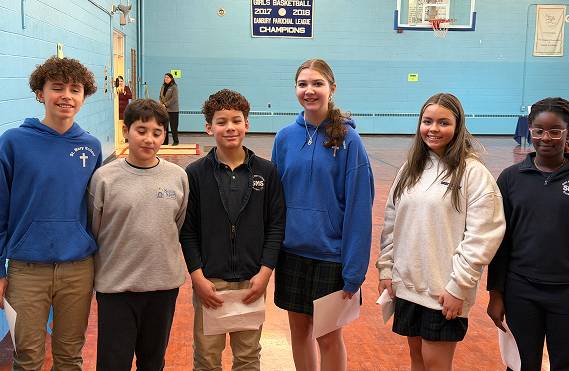 Students Group Picture 3